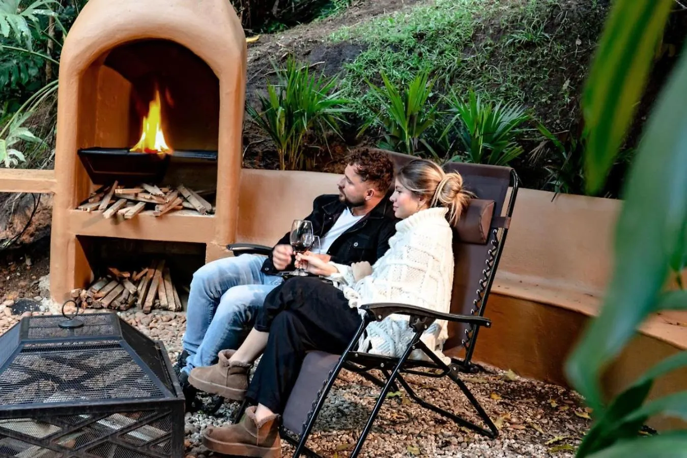 Luxury Cabin w Lake, HotTub, Cinema, Fire Pit, BBQ Rionegro